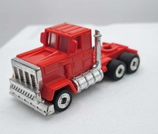 GALOOB LEWIS MICRO MACHINES 1988 TRACTEUR ROUTIER SEMI PLASTIQUE ROUGE 9 CM