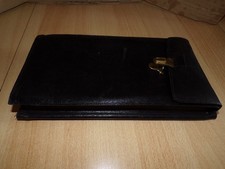 Pochette en cuir range document ( 27 cm long 13,5 cm large 4,5 cm large )
