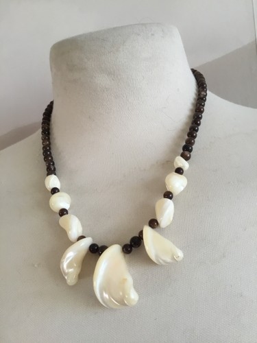 Joli petit collier perles