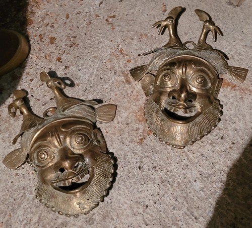 Masques bronze anciens - 2,