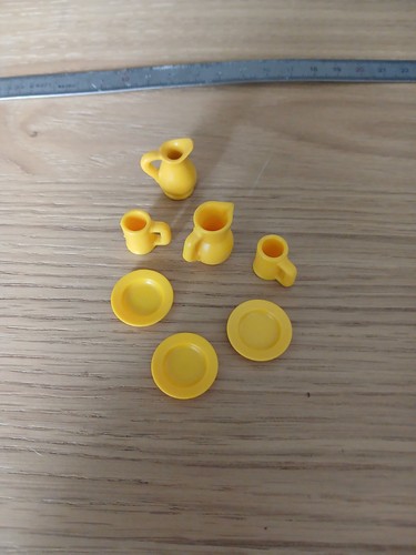 Pièces vaisselle jaune - pièces,