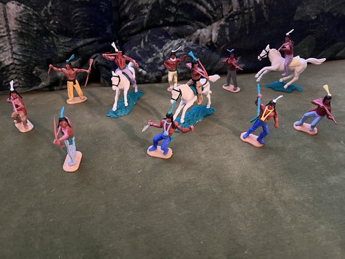 Timpo toys lot - huit, indiens