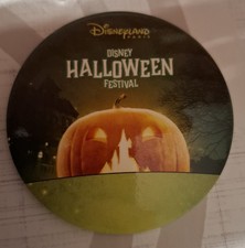 Badge disney festival