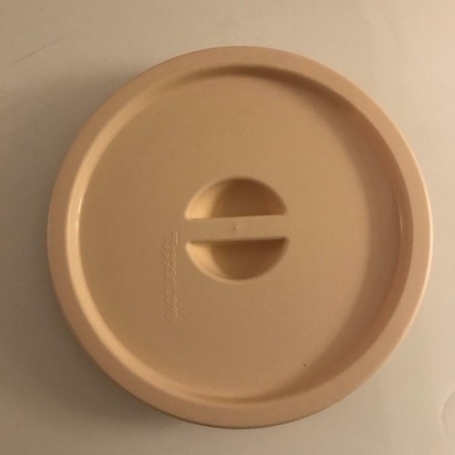 Tupperware coffee house