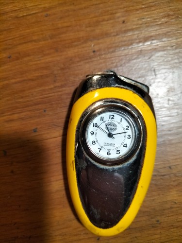 Montre briquet vintage jaune - montre,