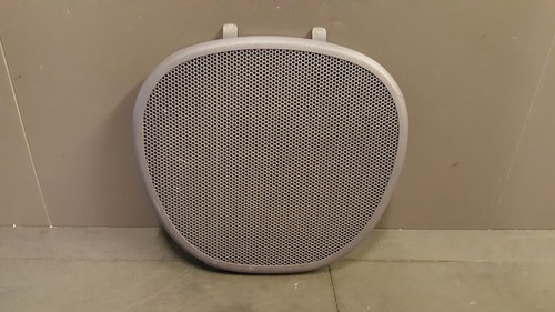 Grille haut parleur - de, porte