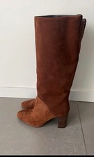 Bottes Carol en cuir nubuck camel jamais porté. Longueur tige 37cm, hauteur talo
