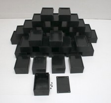 Boite plastique pour montage