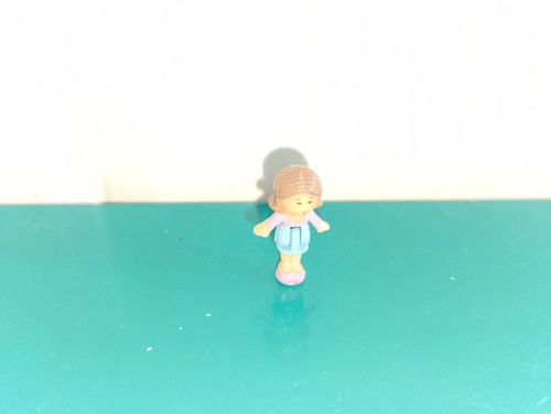 Polly pocket figurine - , doll