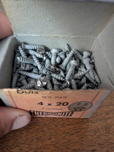 Boîte 200 vis bois ancienne - boîte,
