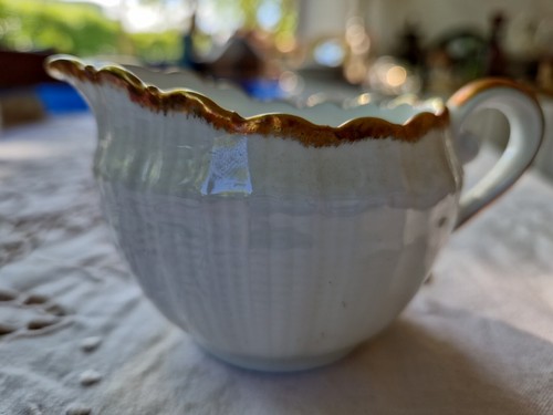 Ravissant ancien pot - et, lait