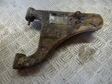 triangle superieur avant droit