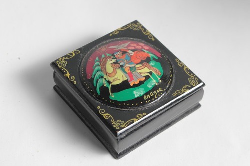 Boîte laquée russe - laquée,