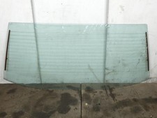 Lunette arriere PEUGEOT 604