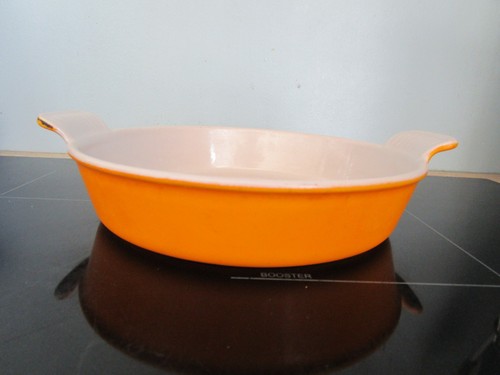 Creuset plat à - le,