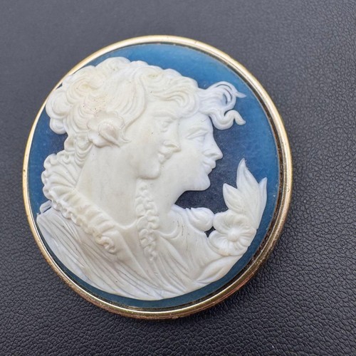 Broche camée vintage cercle