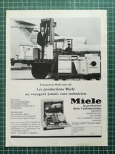 1074 Publicité circa 1960 électroménager Miele Avion chariot élévateur