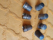 lot de 7 dés à coudre dont fil au chinois, Câblé louis d or