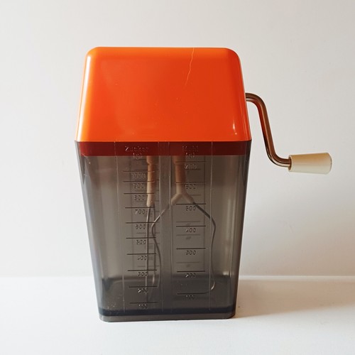 Batteur main plastique - à,