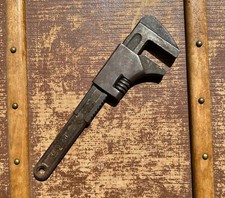 Outil Unicum Clef à molette