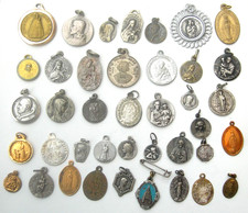 LOT : 40 anciennes médailles