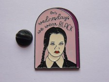 pin's CINEMA FAMILLE ADAMS LE