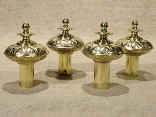 Lot 4 anciens ornements bronze