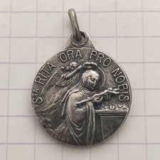 Médaille religieuse SAINTE SANTA RITA ORA PRO NOBIS cherubin  signé KARO
