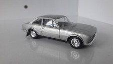 SOLIDO PEUGEOT 504 COUPE V6 GRIS METAL   TBE SANS BOITE  MINIATURE  1/43