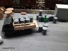 ho lot 20 fûts gris bidons