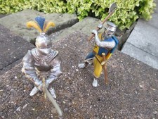 Deux chevaliers Schleich, figurines de luxe. Chevaliers au combat