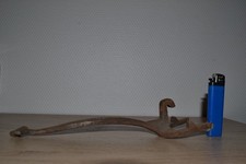 Ancien gros lève plaques de