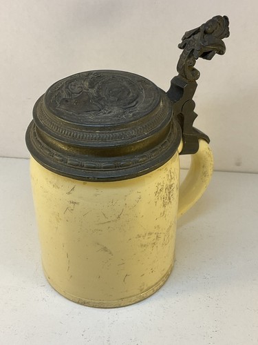 Ancienne chope bière - À,