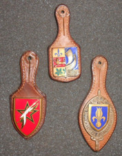militaria Insignes x 3 dont 1