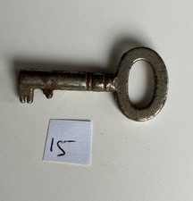 petite cle ancienne de coffret, boite,  cadenas, malle...  n° 15