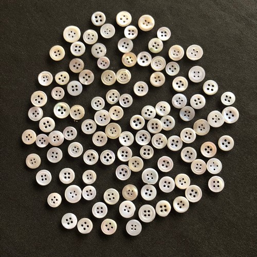Lot 100 boutons - de, nacre