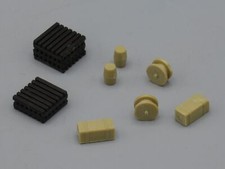 8 palettes, caisses, tonneaux, tourets - H0/N