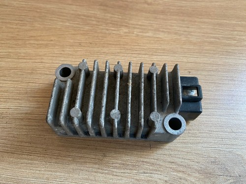 Regulateur tension - regulateur, de