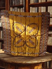 Foulard vintage ancien Lancel authentique accessoire mode collection rétro