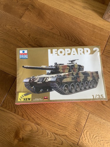 Maquette neuve esci - neuve, tank