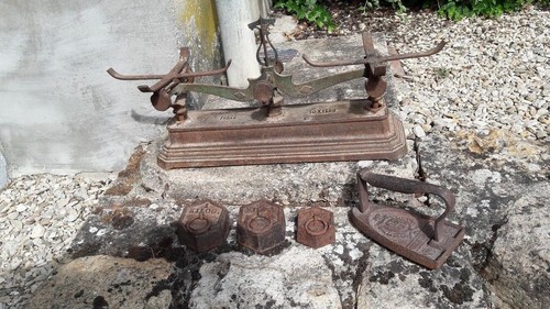 Ancienne balance fonte sans - en,