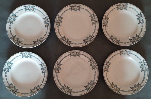 Lot 381 assiettes plates - 381,