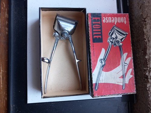 Ancienne tondeuse coiffeur - tondeuse,