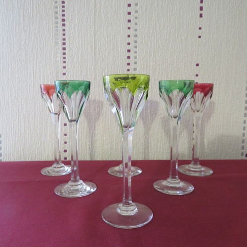 Verres liqueur de couleur - verres,