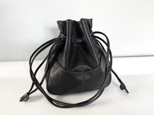sac seau en cuir noir LANCEL
