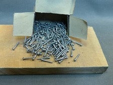 Lot de vis à bois ancien