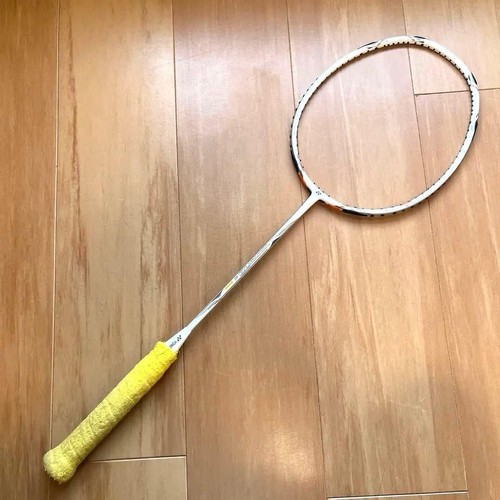 Yonex voltric etune g5 - 70,