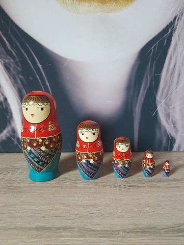 Poupées russe matriochka - poupÉes,