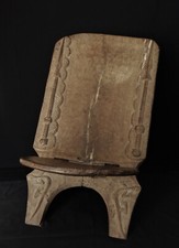 Art africain Dogon - ancienne chaise à palabre 112x60 cm