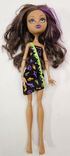 Monster high doll - freaky, field